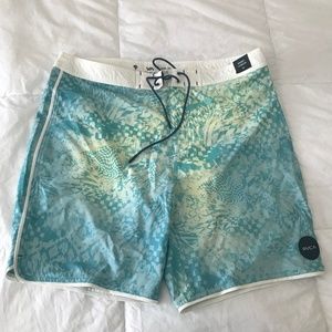 New RVCA Board shorts Trunks Size 34 New